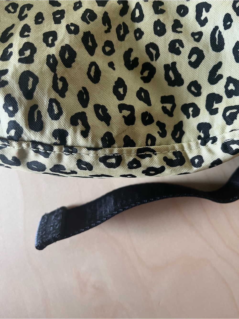 BAGGU Honey Leopard Print Mini Crescent Bag - Black & Cream EUC - Picture 3 of 3